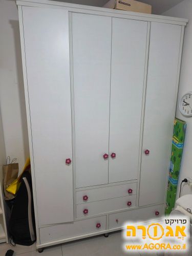 ארון בגדים