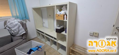 שידת טלוויזיה
