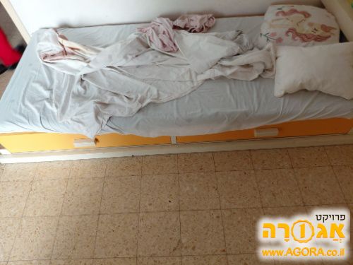 מיטת ומיטת חבר מעץ מלא, כוללת ארגז מצעים
