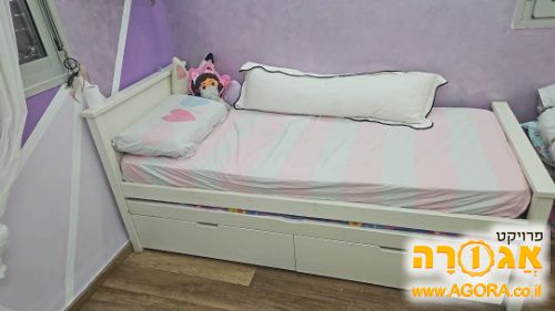 מיטת ילד עם מיטת חבר, 2 מגירות ו 2 מזרו