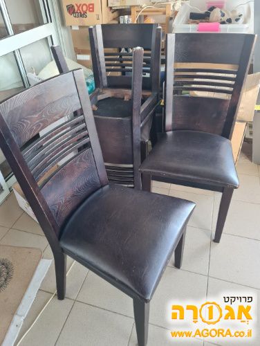 כסאות