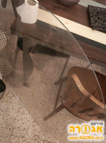 פלטת זכוכית עגולה לשולחן