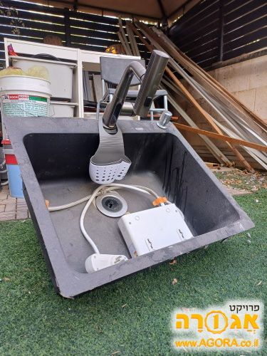 כיור מטבח וברז חכם