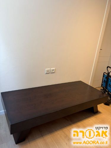שולחן גדול לסלון
