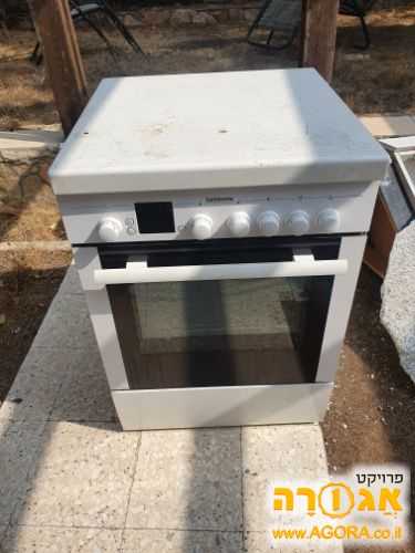 תנור עם עם גז
