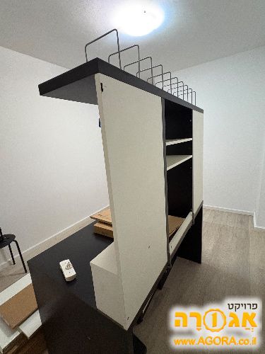 שולחן כתיבה של ikea