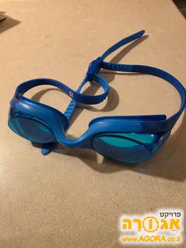 משקפת