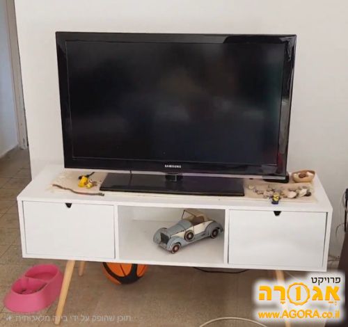 כוננית טלויזיה