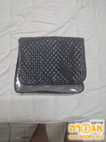 תיק איפור