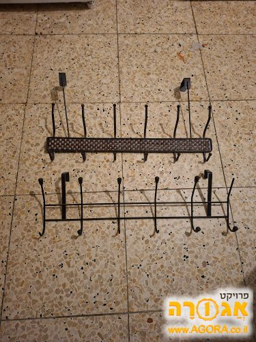 מתלה בגדים לדלת