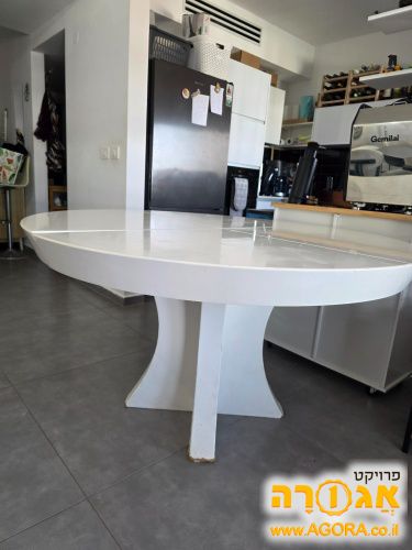 שולחן פינת אוכל עגול