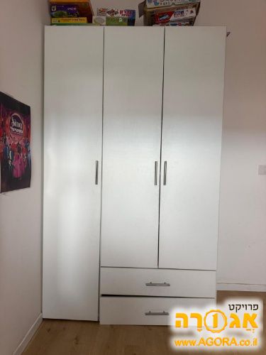 ארון בגדים