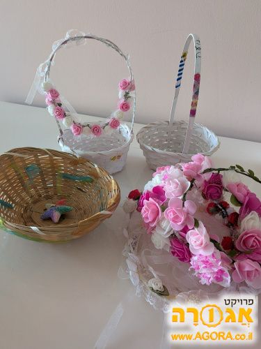 סלסלות קש וזרים