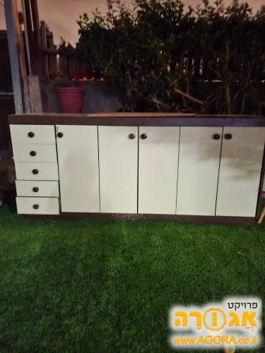 ארונית של מטבח