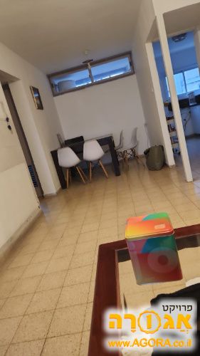 שולחן אוכל