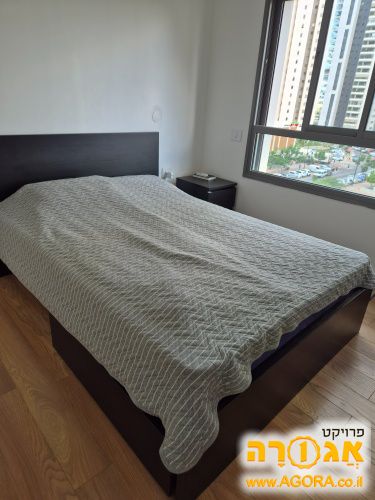 בסיס מיטה של איקאה דגם MALM 200*140
