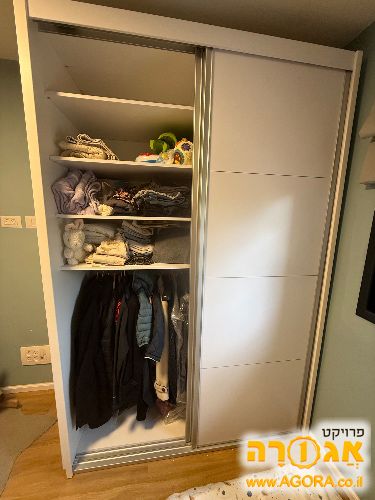 ארון הזזה