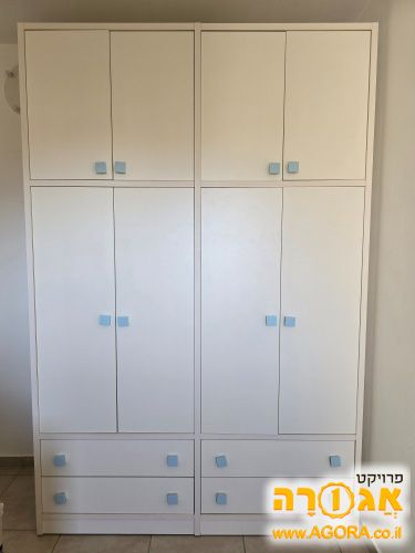ארון בגדים