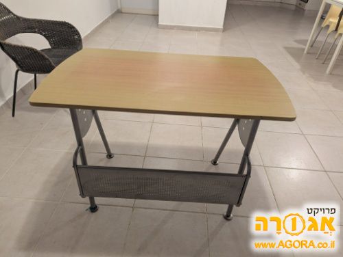 שולחן מחשב