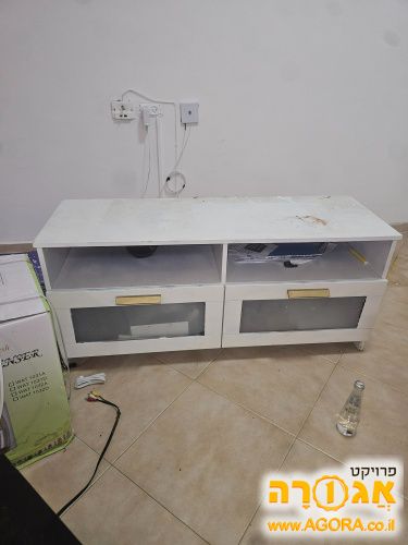 שידת טלוויזיה