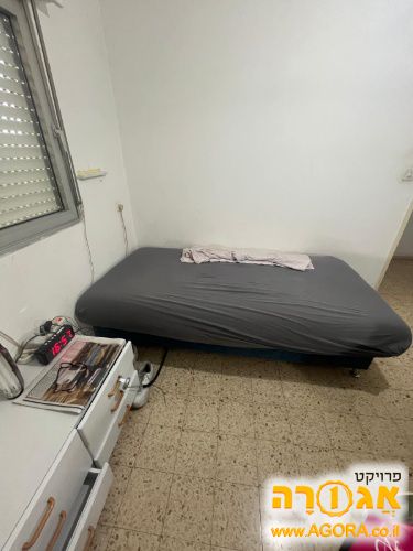 שידת מגירות