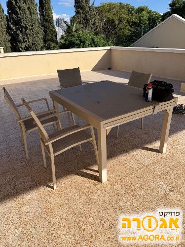 שולחן וכיסאות למרפסת
