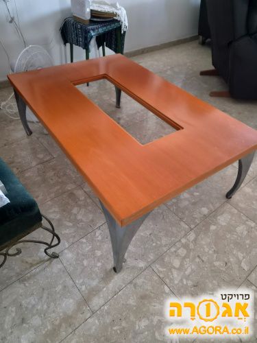 שולחן סלוני